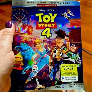 Toy Story 4 blue Ray dvd